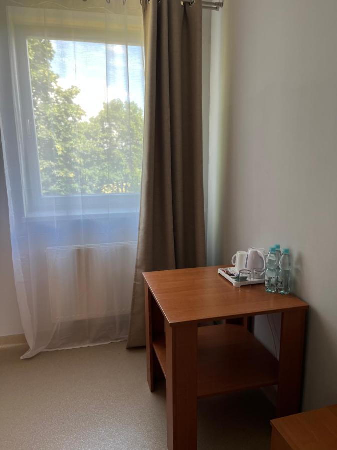 Osrodek Konferencyjno-Wypoczynkowy Hostel Chojna Buitenkant foto
